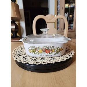 Corning Ware A-2-B 2 Quart 'La Marjolaine' Corningware Bake Dish with Pryex Lid.